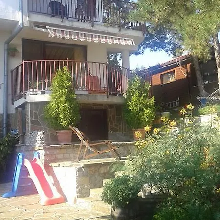 Nadia Guest house