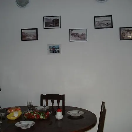 Nadia Guest house